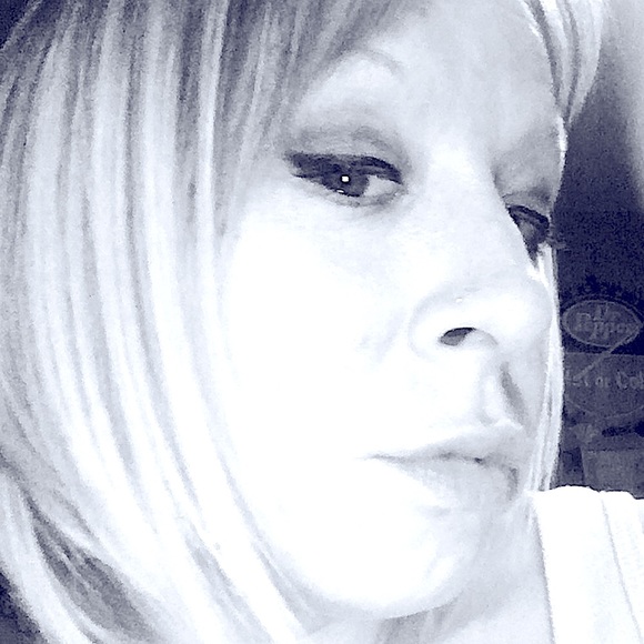 ⭐️Meet your Posher, Brittany⭐️ - Picture 3 of 17